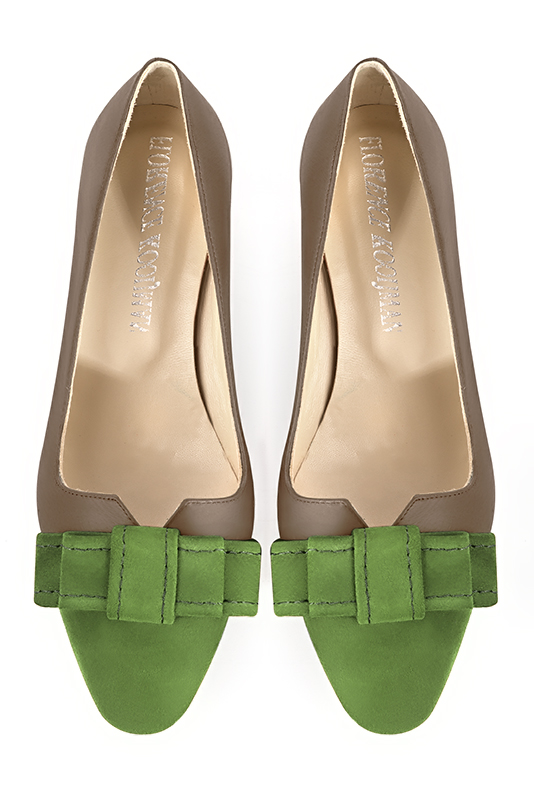 French elegance and refinement for these grass green and taupe brown dress pumps, with a knot on the front, 
                available in many subtle leather and colour combinations. Possibility to customize with your colors, materials and heels.
With its original cutout, this pretty fitted pump
will render you great services, combining comfort and distinction. 
                Matching clutches for parties, ceremonies and weddings.   
                You can customize these shoes to perfectly match your tastes or needs, and have a unique model.  
                Choice of leathers, colours, knots and heels. 
                Wide range of materials and shades carefully chosen.  
                Rich collection of flat, low, mid and high heels.  
                Small and large shoe sizes - Florence KOOIJMAN
